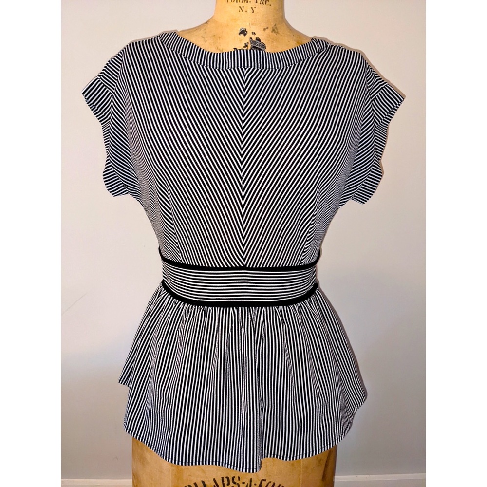 Monteau: Stripped Top (Like new)